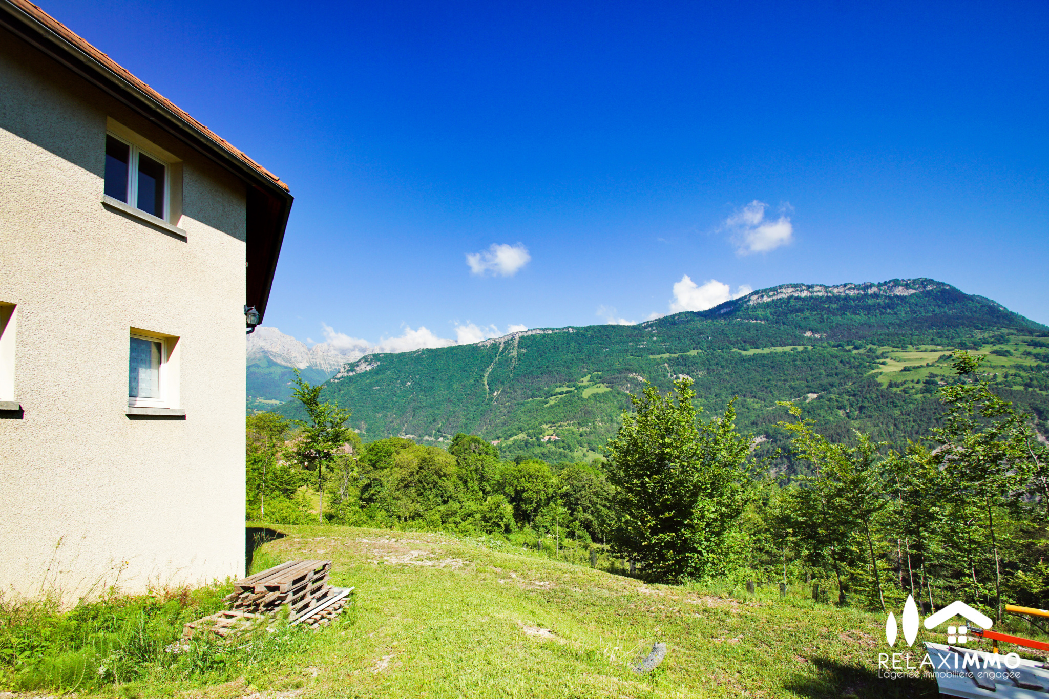 vente ST GUILLAUME VILLA D'ARCHITECTE CUISINE D'ETE, DEPENDANCES ET